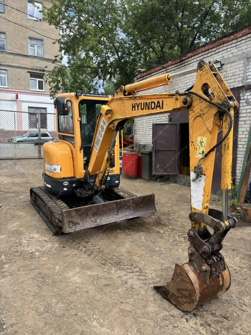 Hyundai R35Z-9 [1]