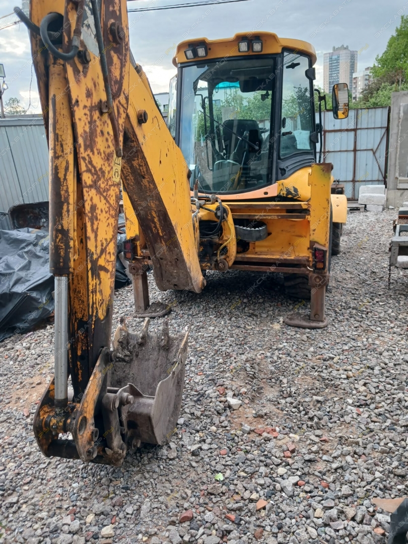 JCB 3CX4T [2]