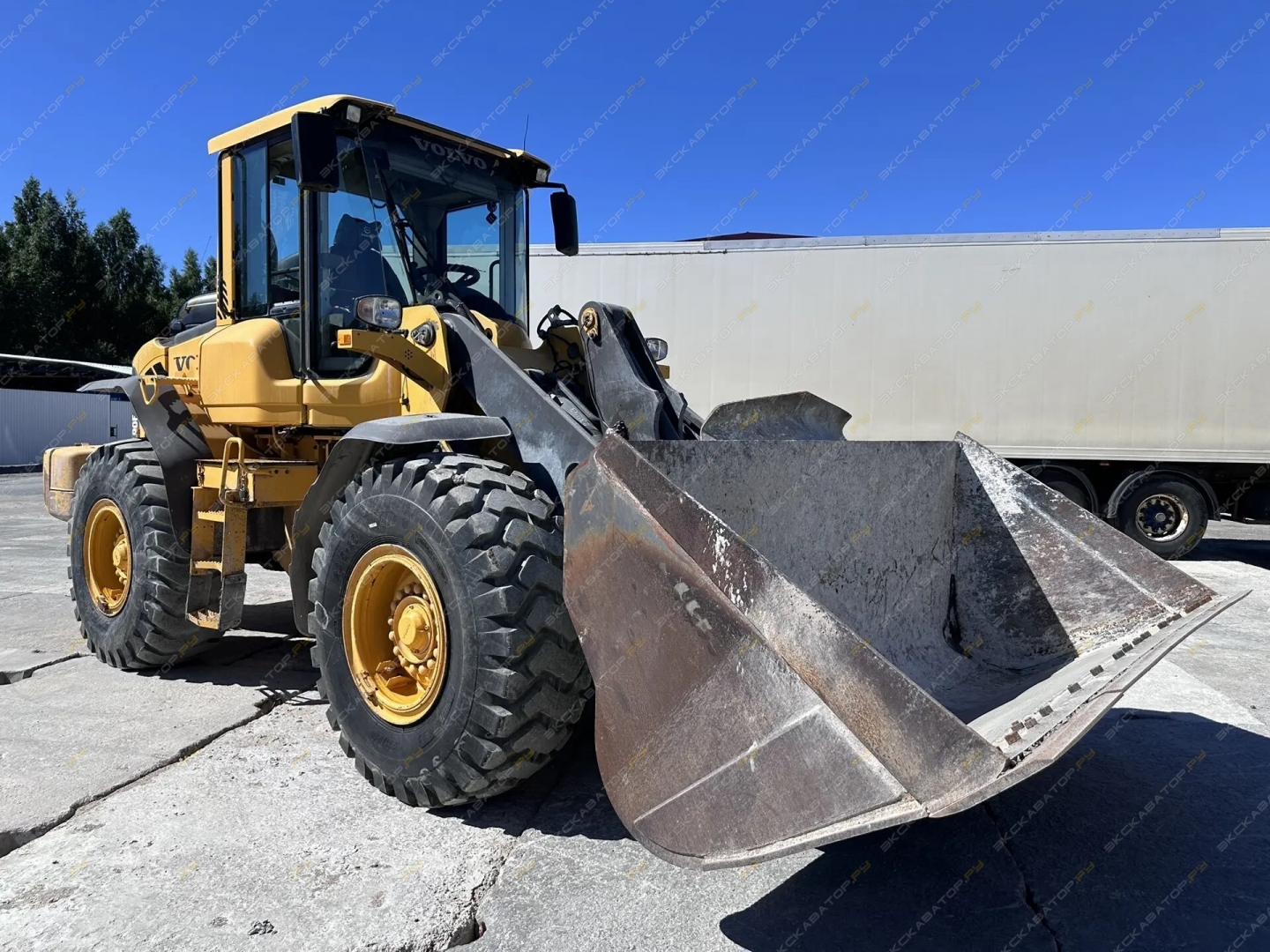 Volvo L90F [1]