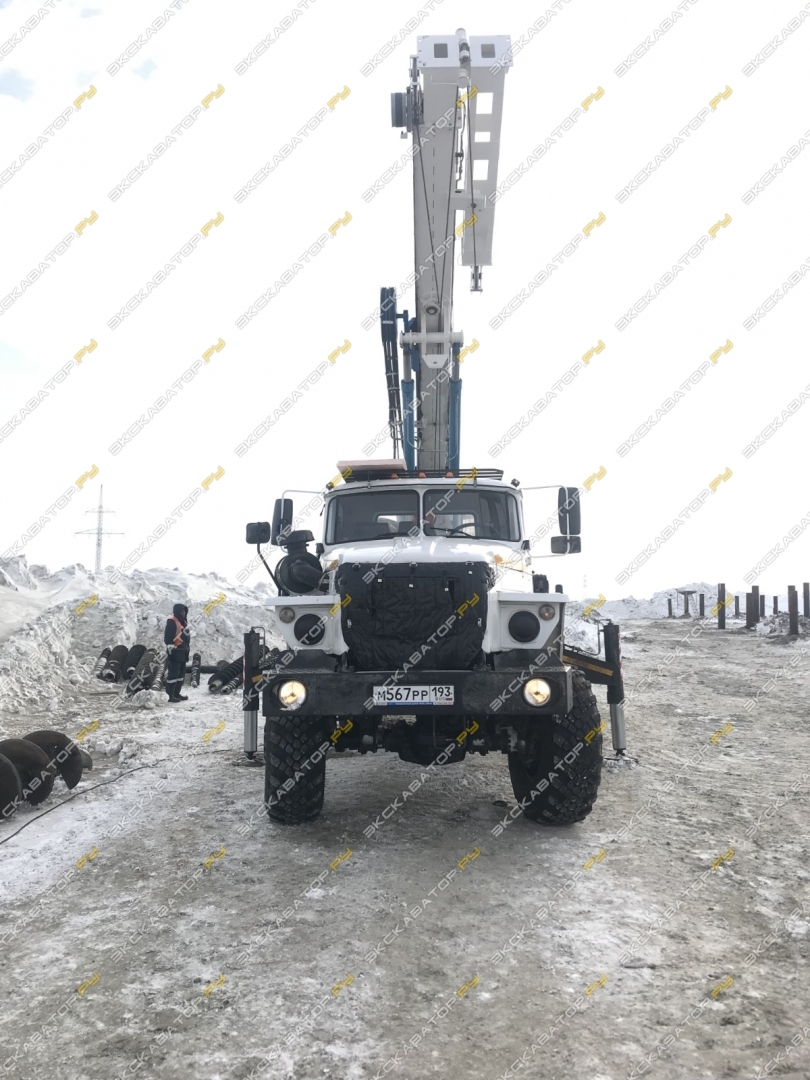 Стройдормаш БМ-811М на базе Урал [6]