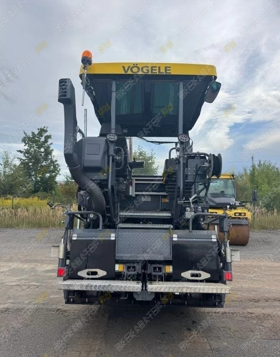 Vogele SUPER 1300-3i [2]