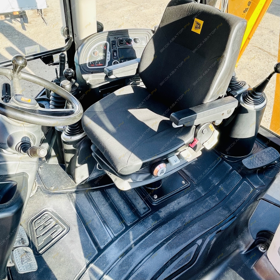 JCB 3CX [18]