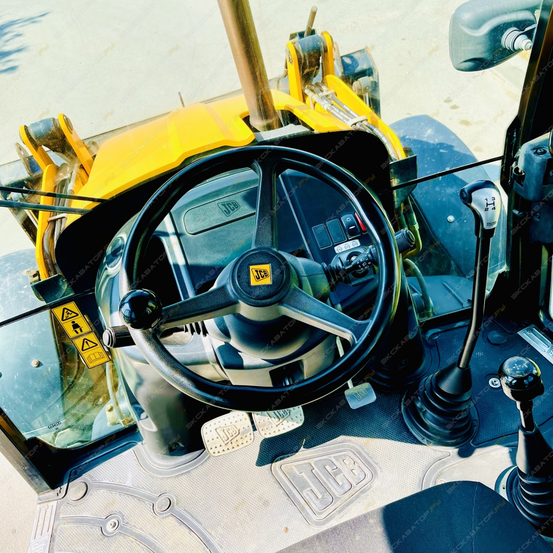 JCB 3CX [12]
