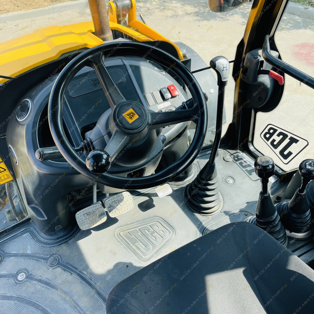 JCB 3CX [14]