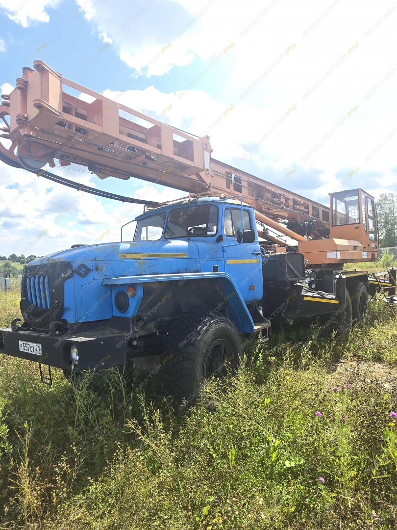 Стройдормаш БМ-811М на базе Урал [1]
