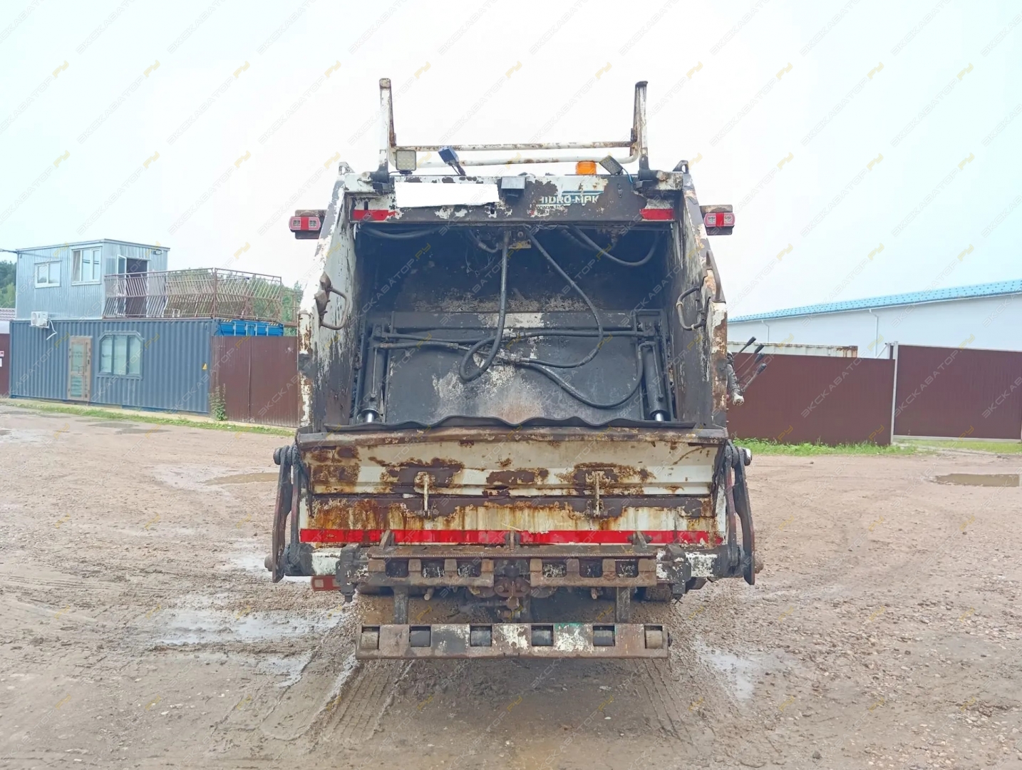 Мусоровоз МКЗ 7017Z2 на шасси ISUZU NQR90L-H [5]