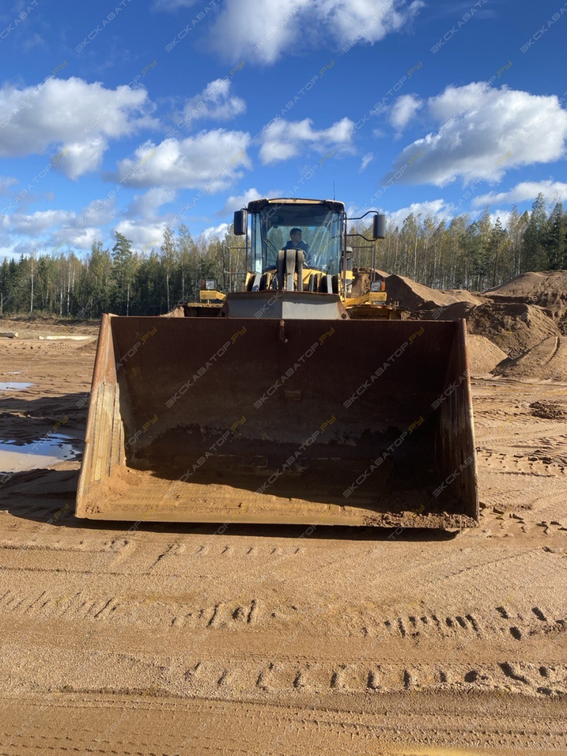 Volvo L220F [4]