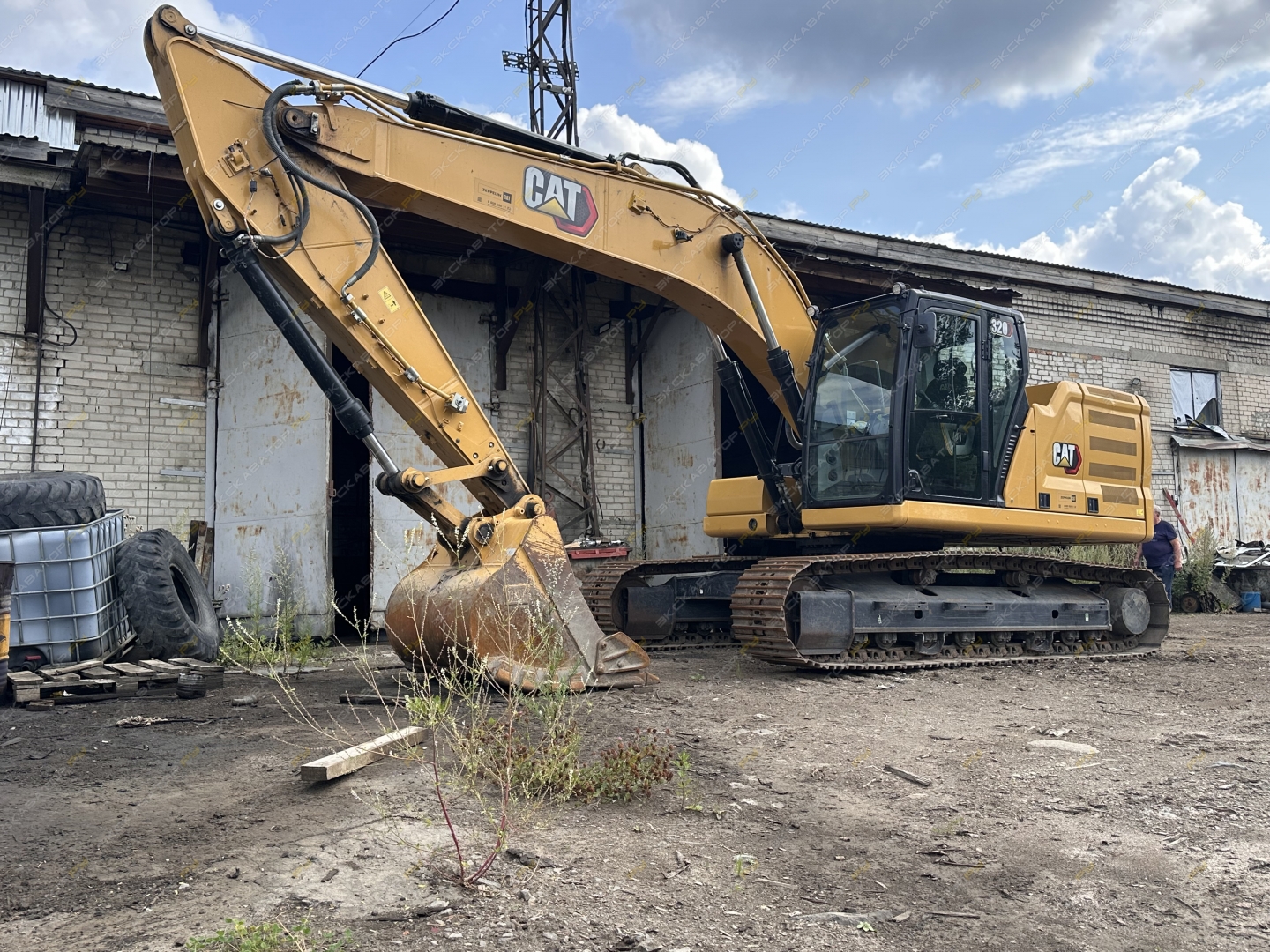 Caterpillar 320 [3]