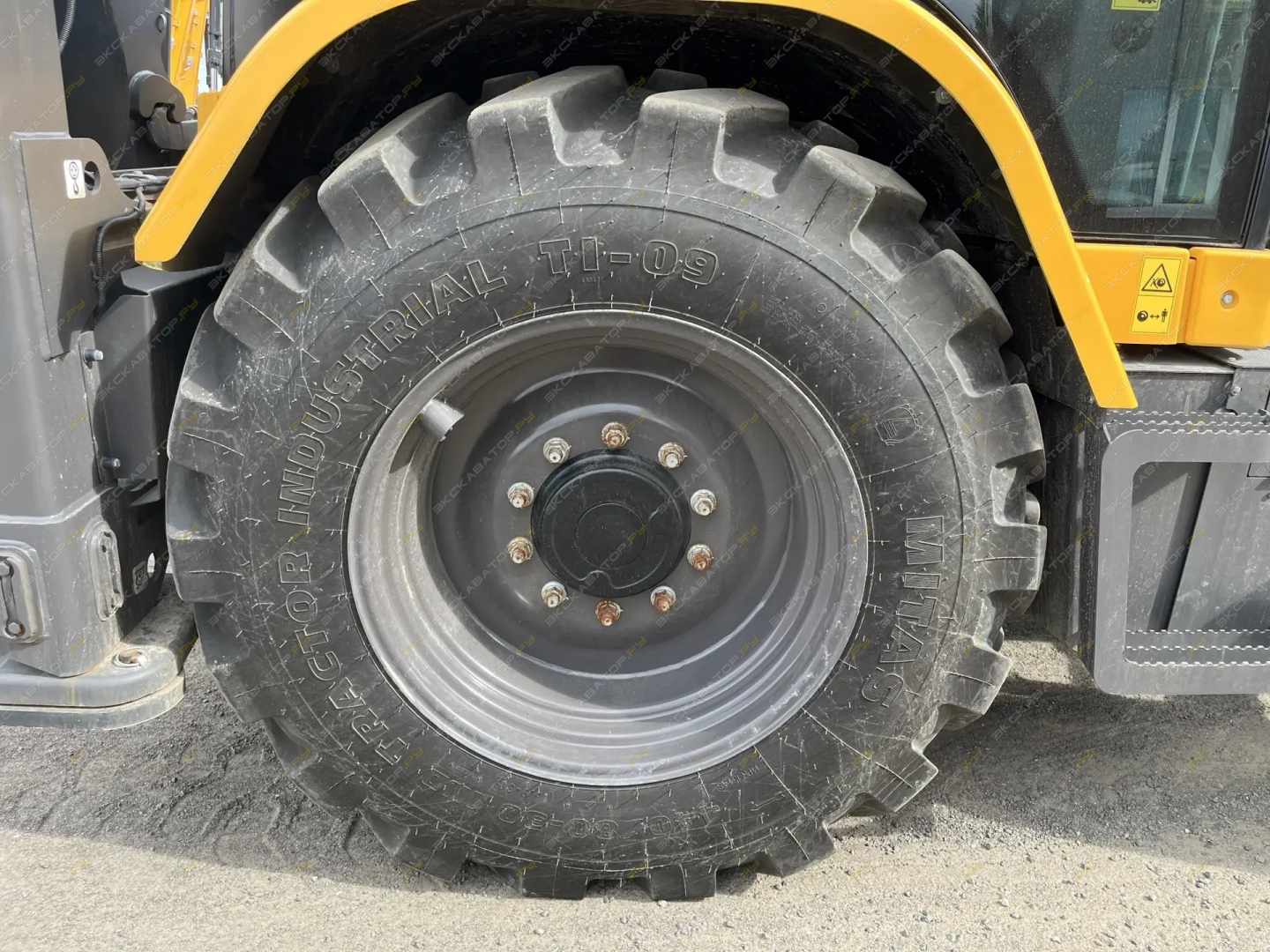 Mecalac TLB890SM [8]