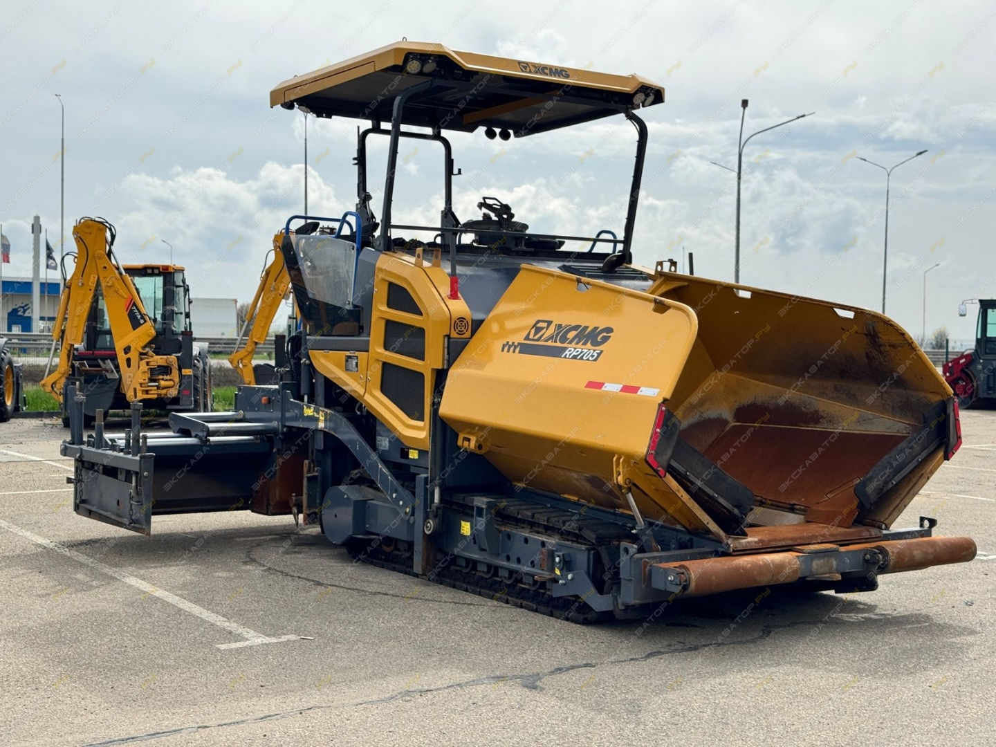 XCMG RP705 [4]