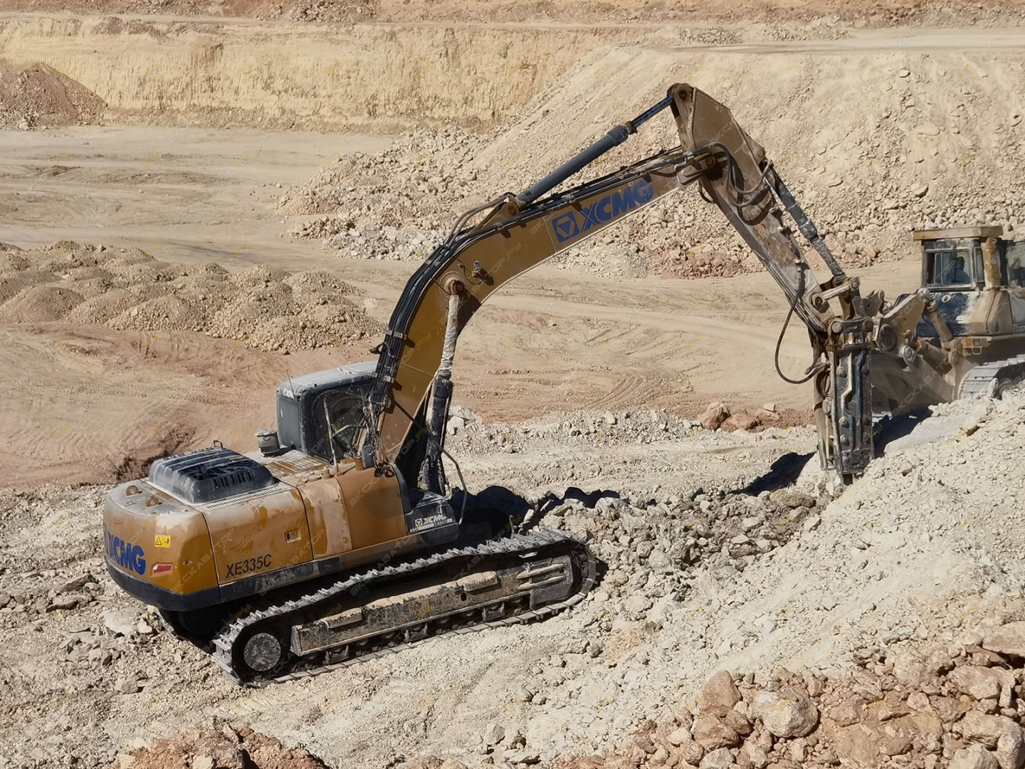 XCMG XE335C [4]