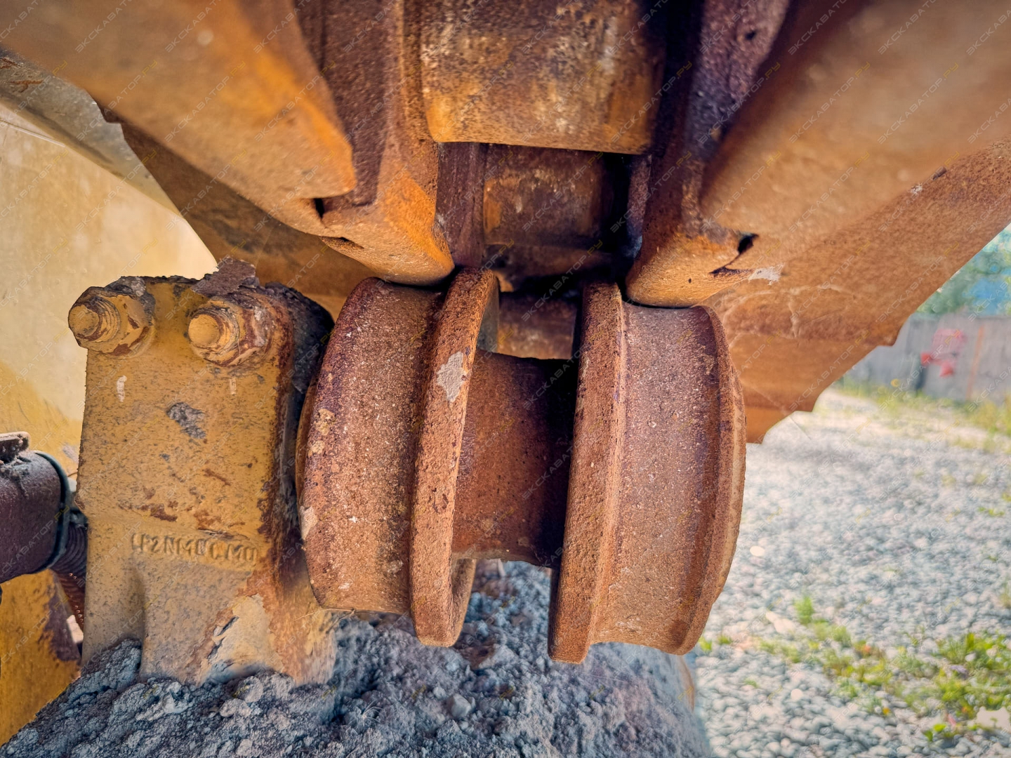 Caterpillar D5 [12]