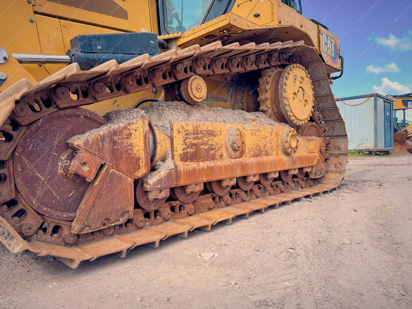 Caterpillar D5 [10]