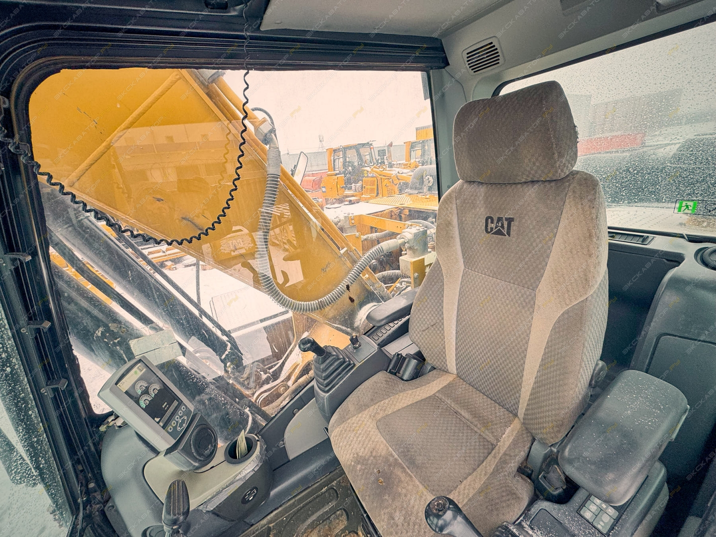 Caterpillar 320D2 L [5]
