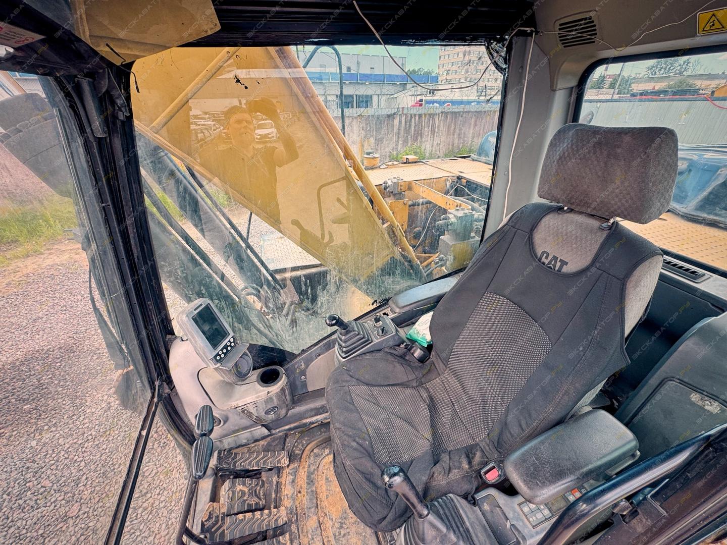 Caterpillar 320D2 L [0]