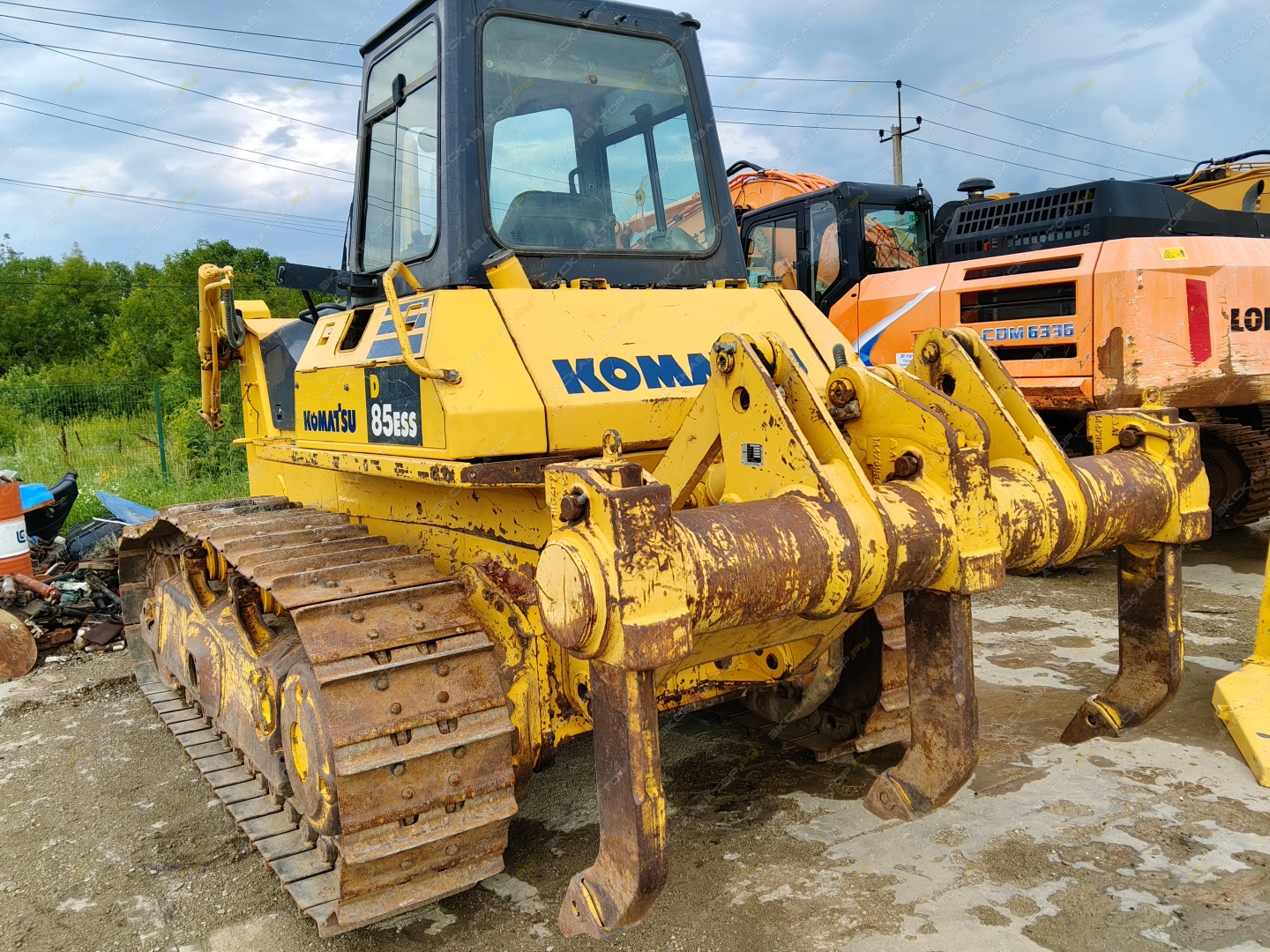 Komatsu D85ESS-2A [3]
