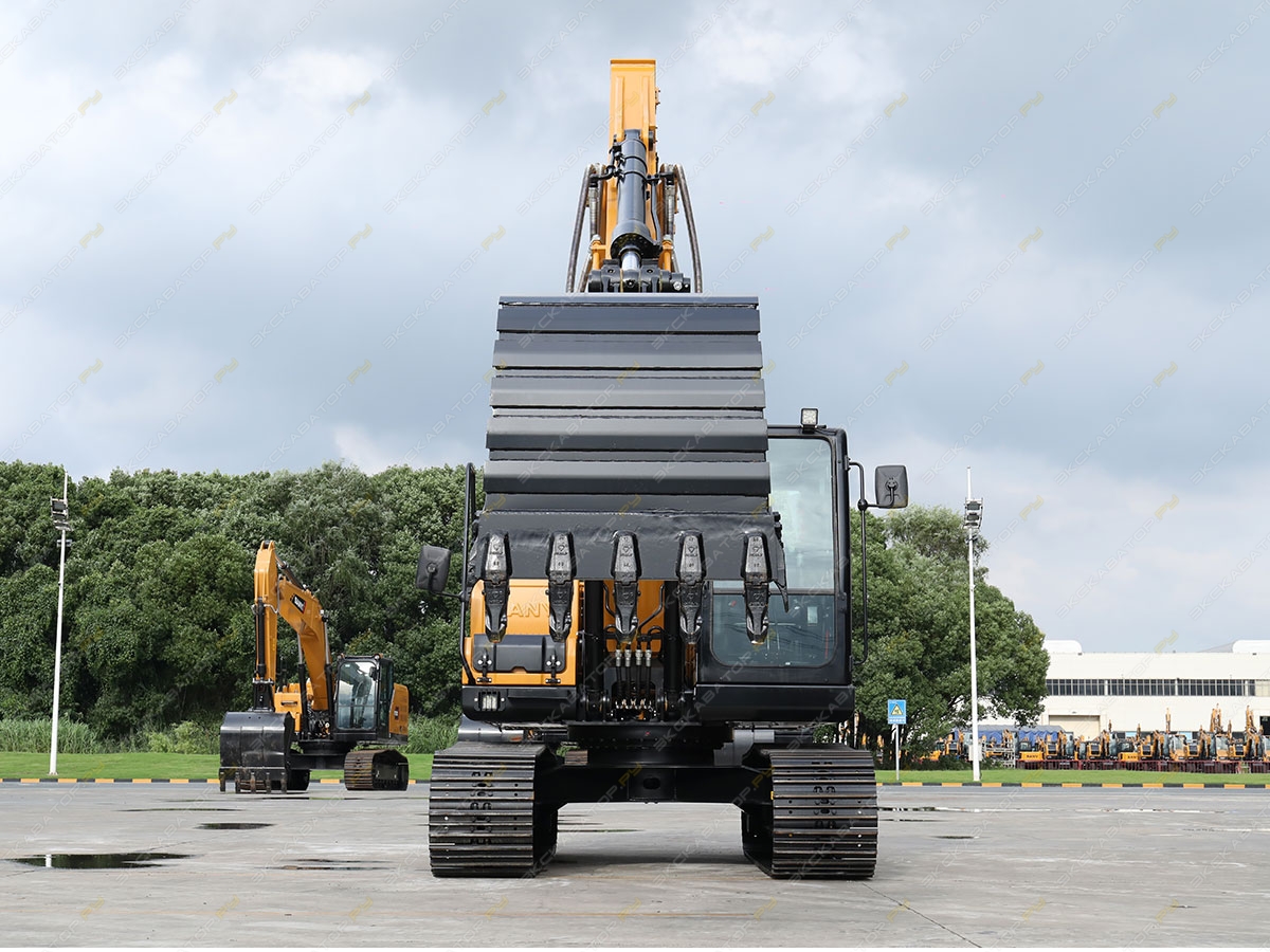 Sany SY135C [1]