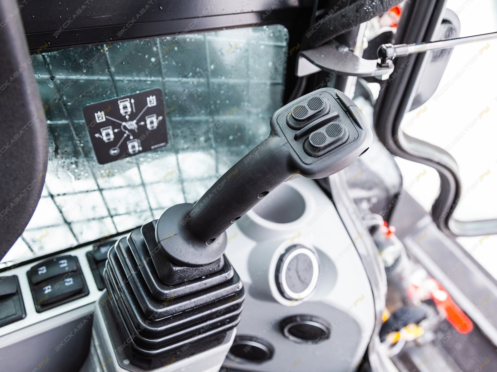 XCMG SR760RU [9]