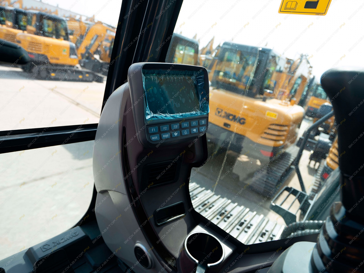XCMG XE225DN [9]