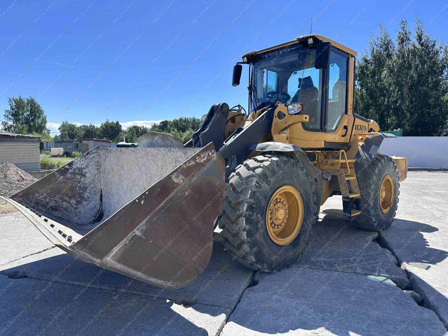 Volvo L90F [1]