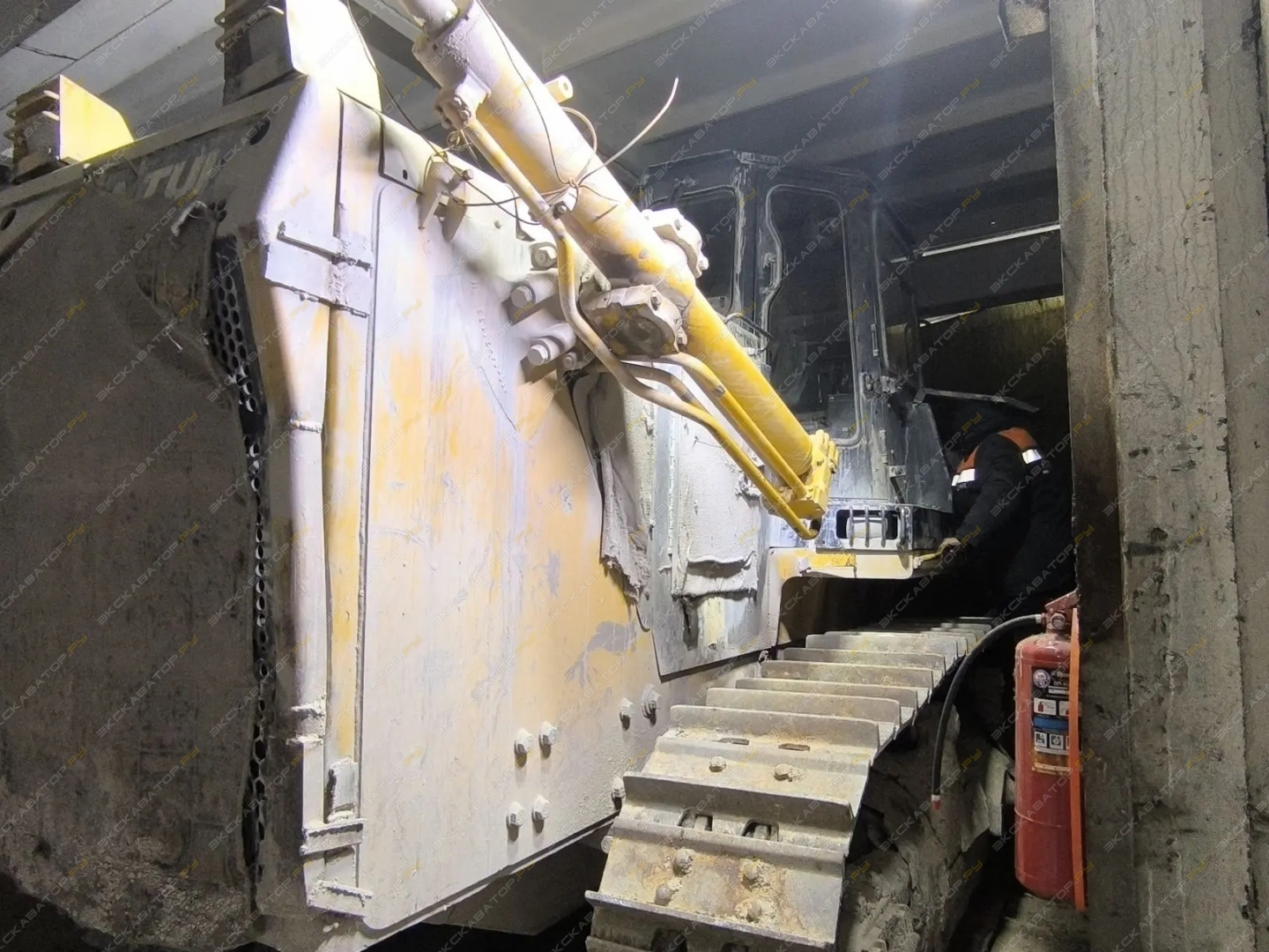 Shantui SD32 [10]
