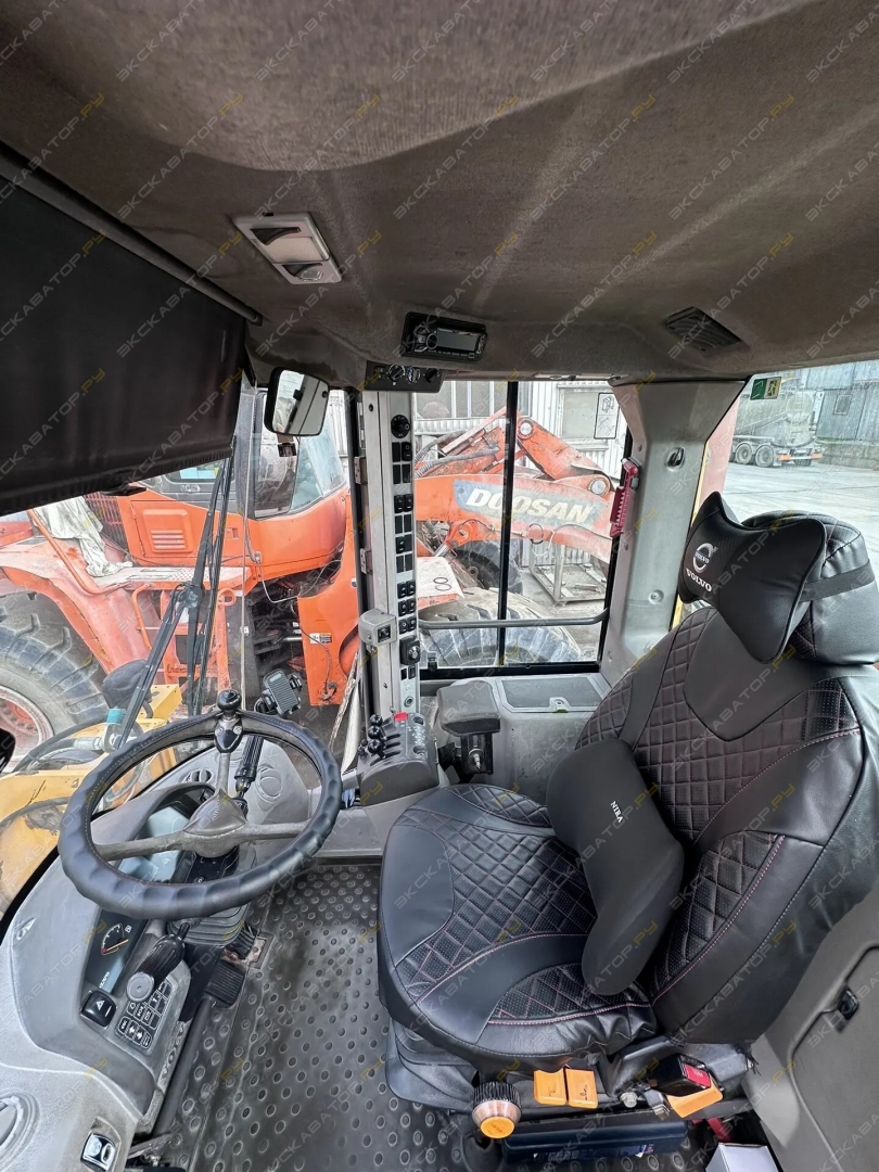 Volvo L90F [12]