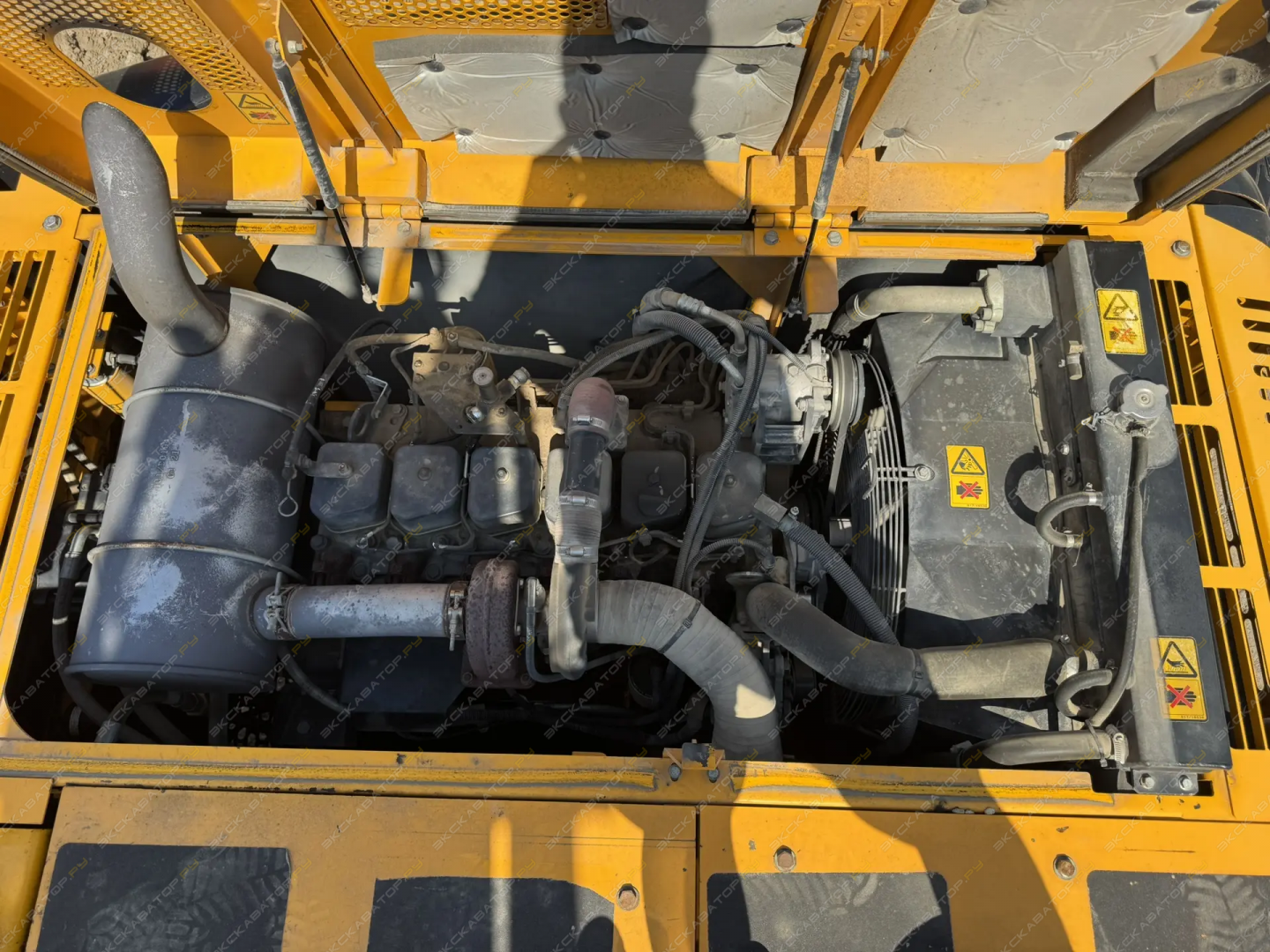JCB JS 205NLC [6]