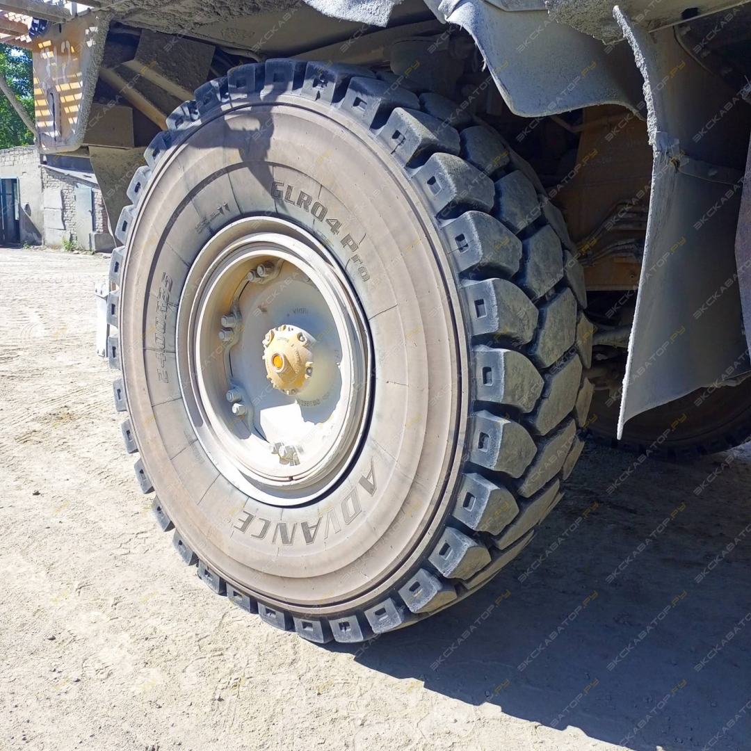 Caterpillar 773F [15]