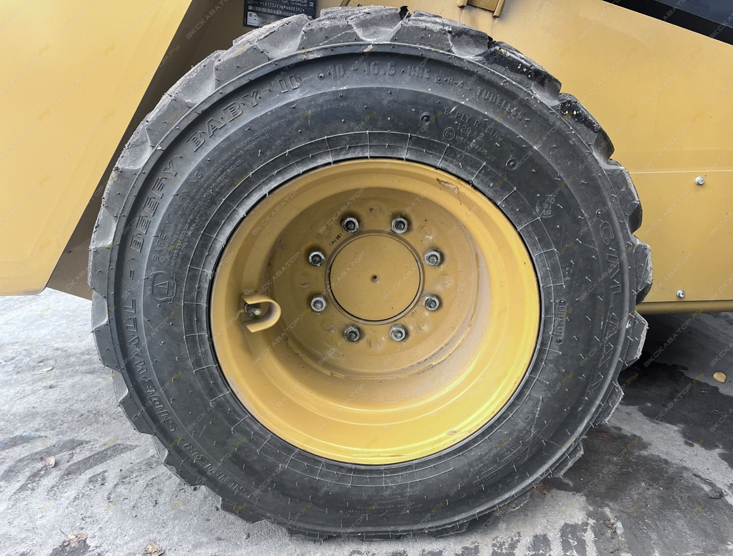 Caterpillar 232D [7]
