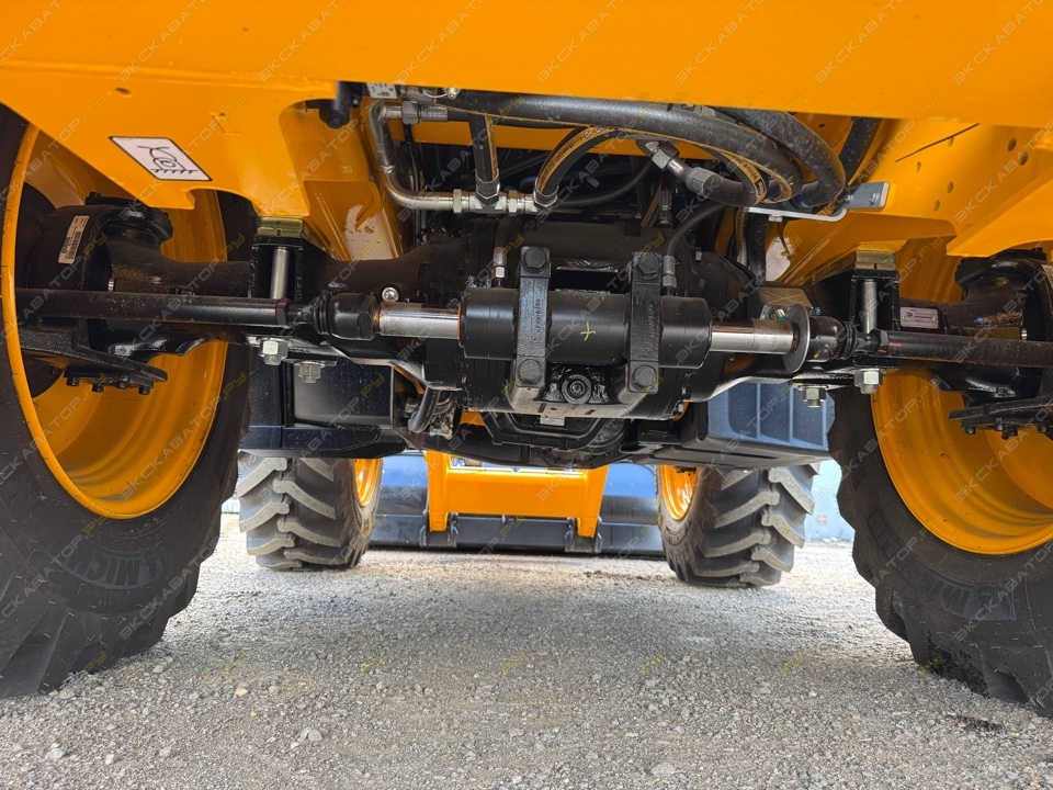 JCB 4CX [9]