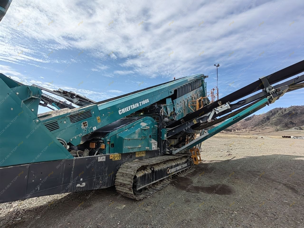 Powerscreen Chieftain 2100X track (3 Deck) [0]