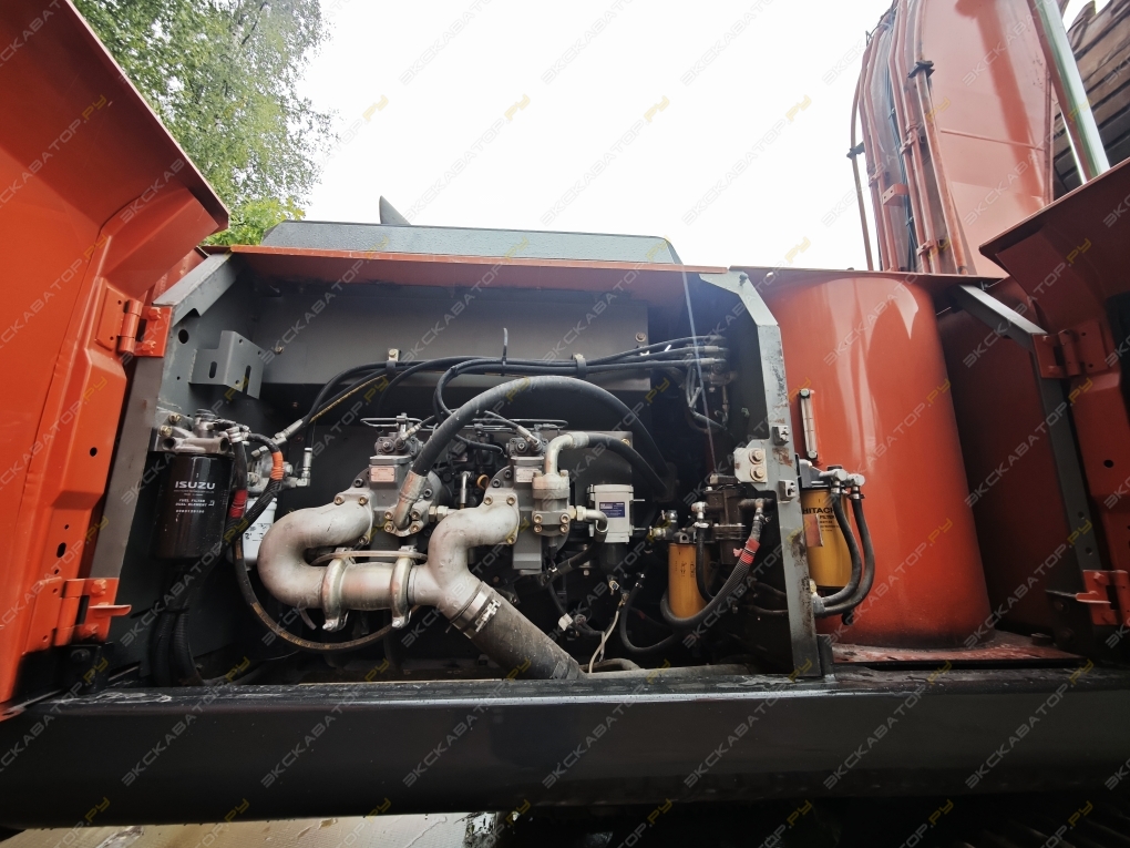 Hitachi ZX330-5A [8]