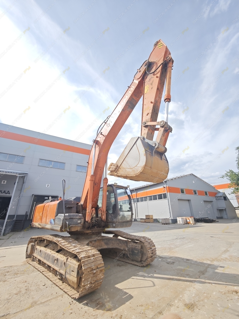 Hitachi ZX330-5A [1]