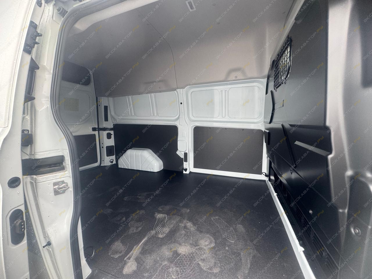 Ford Transit Custom L2H2 [9]