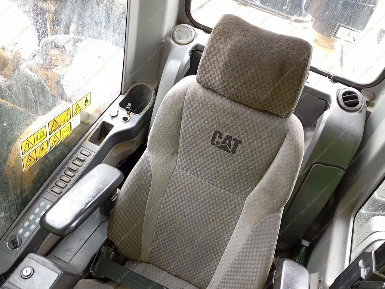 Caterpillar 330 [3]