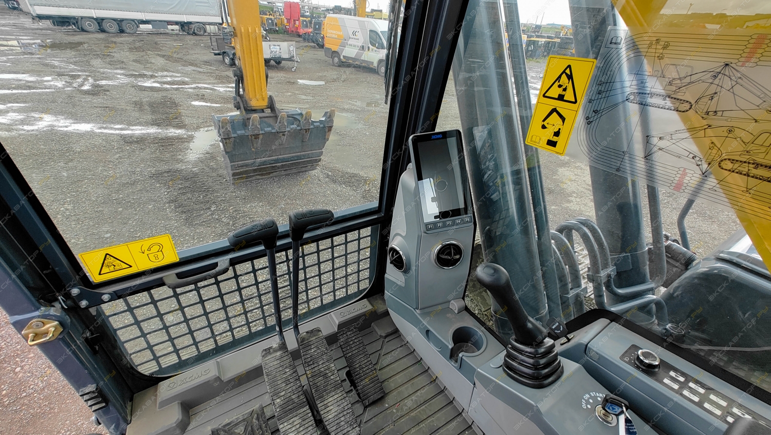 XCMG XE260D [8]