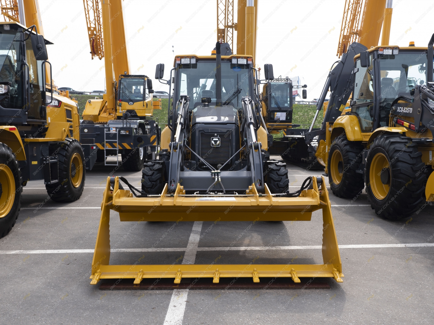 XCMG XC8-S2570 [2]