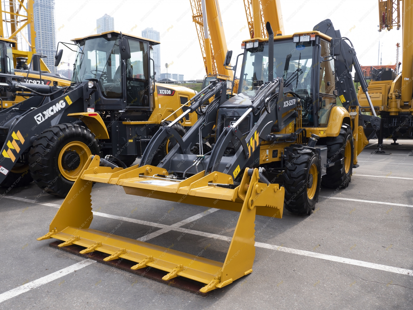 XCMG XC8-S2570 [1]