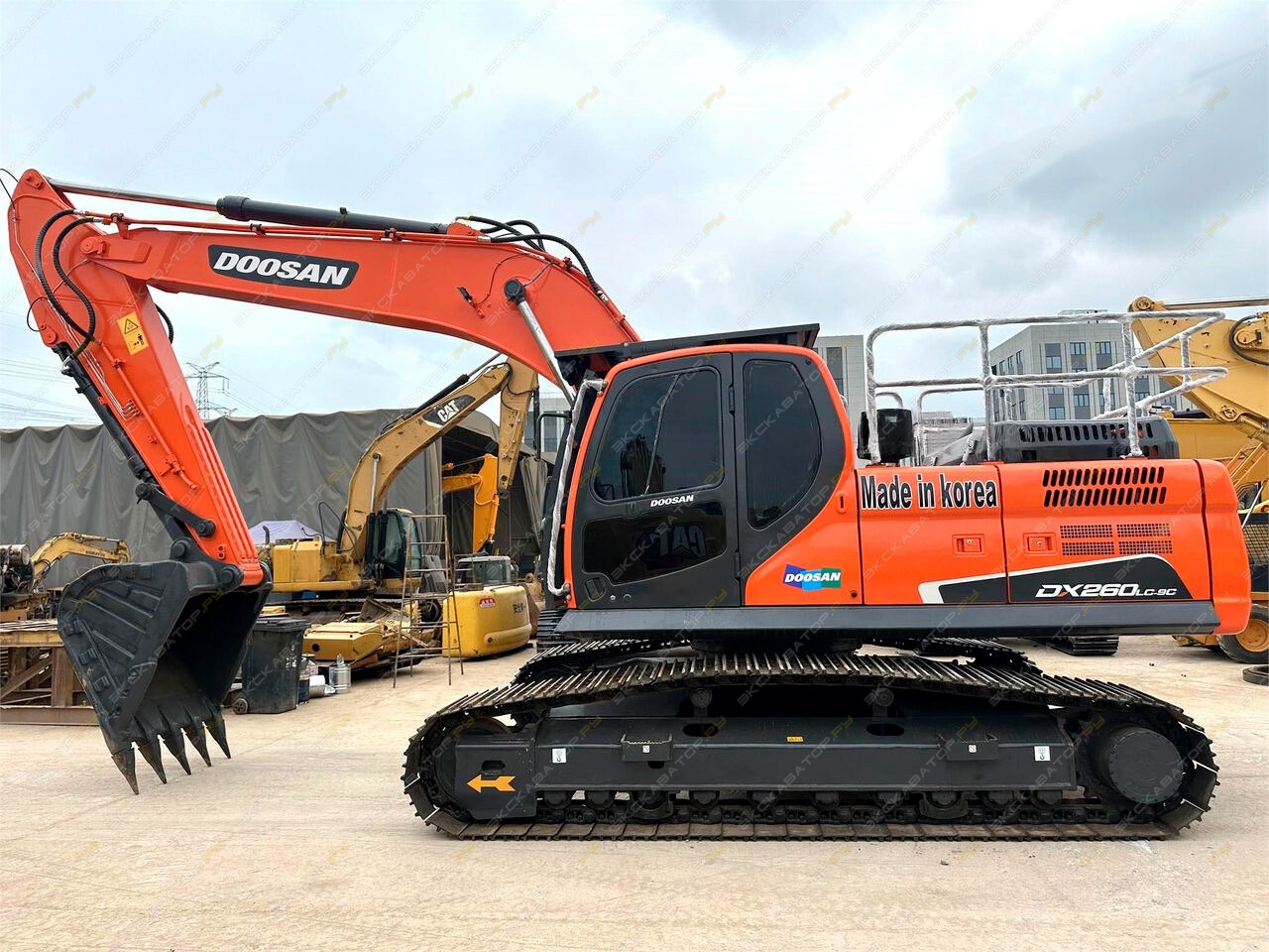 Doosan DX260LCA [2]