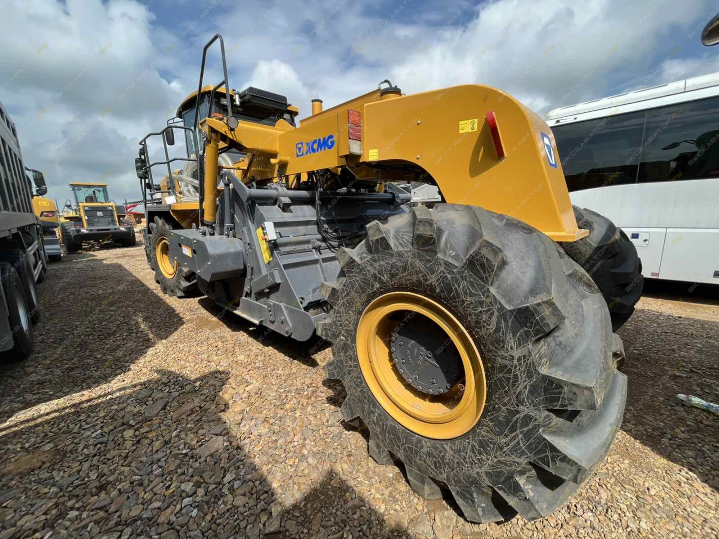 XCMG XLZ2303S [1]