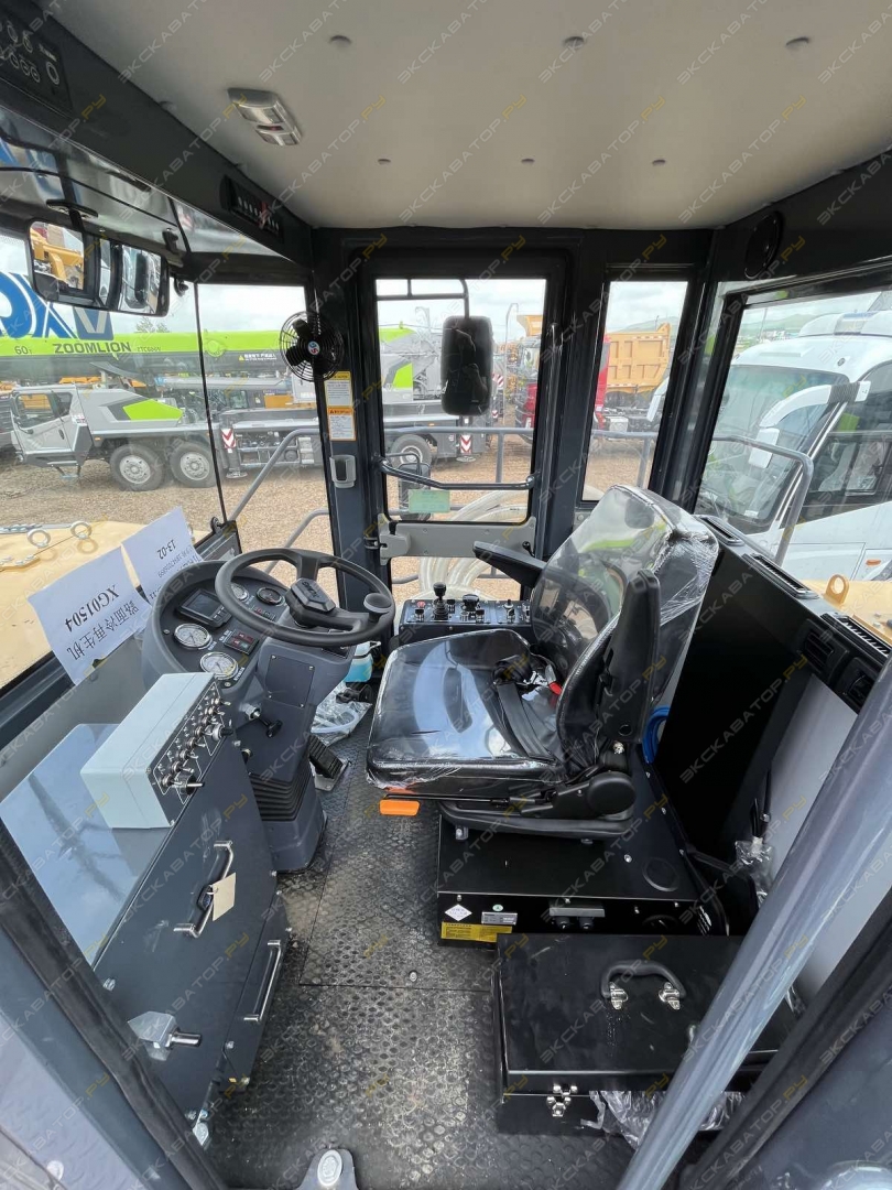 XCMG XLZ2303S [12]