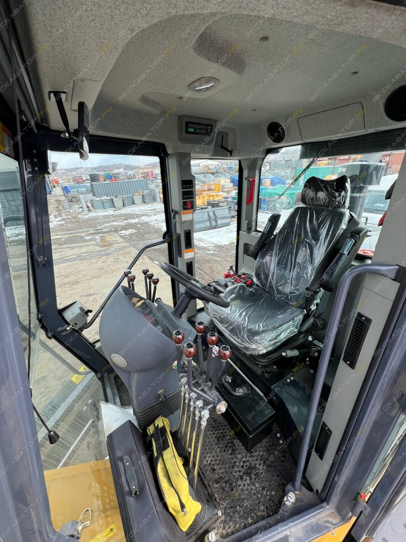 XCMG GR2153A [4]