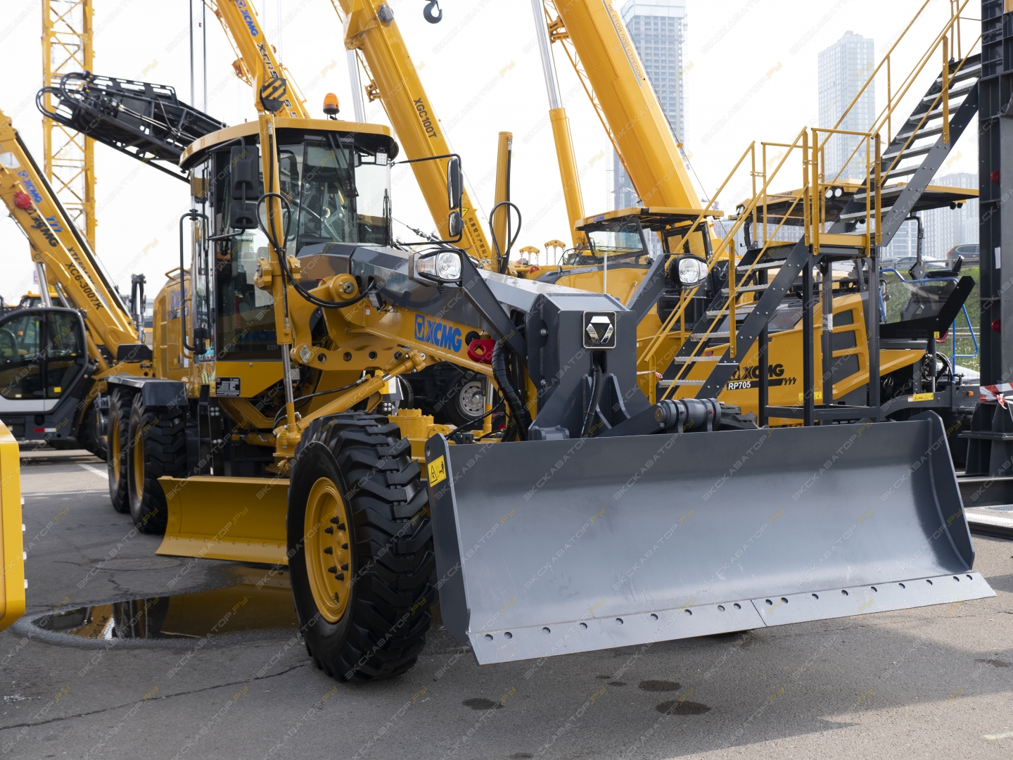 XCMG GR2205AT [1]