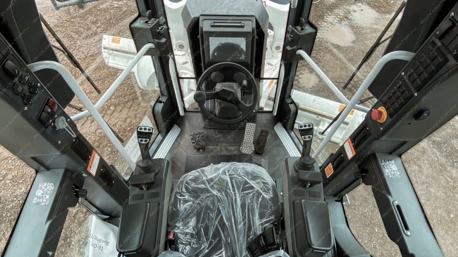 XCMG GR256 [13]