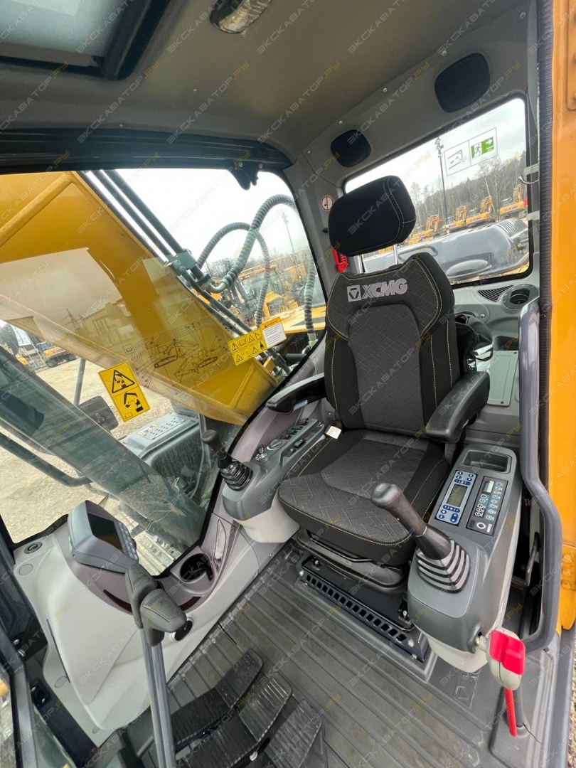 XCMG XE225DN [6]