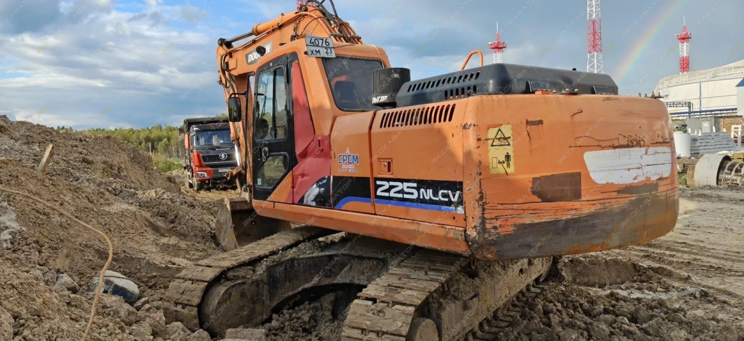 Doosan SOLAR 225NLC-V [0]