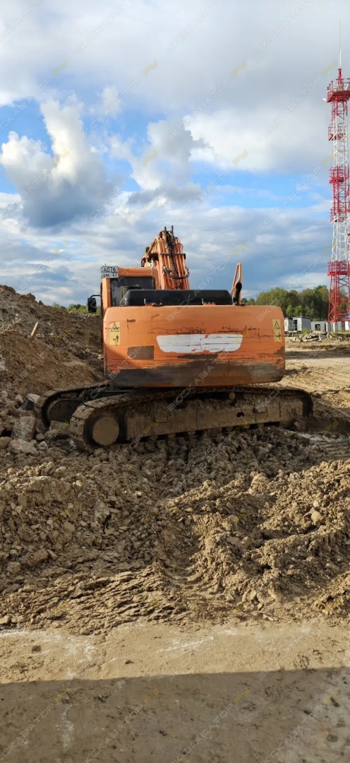 Doosan SOLAR 225NLC-V [2]