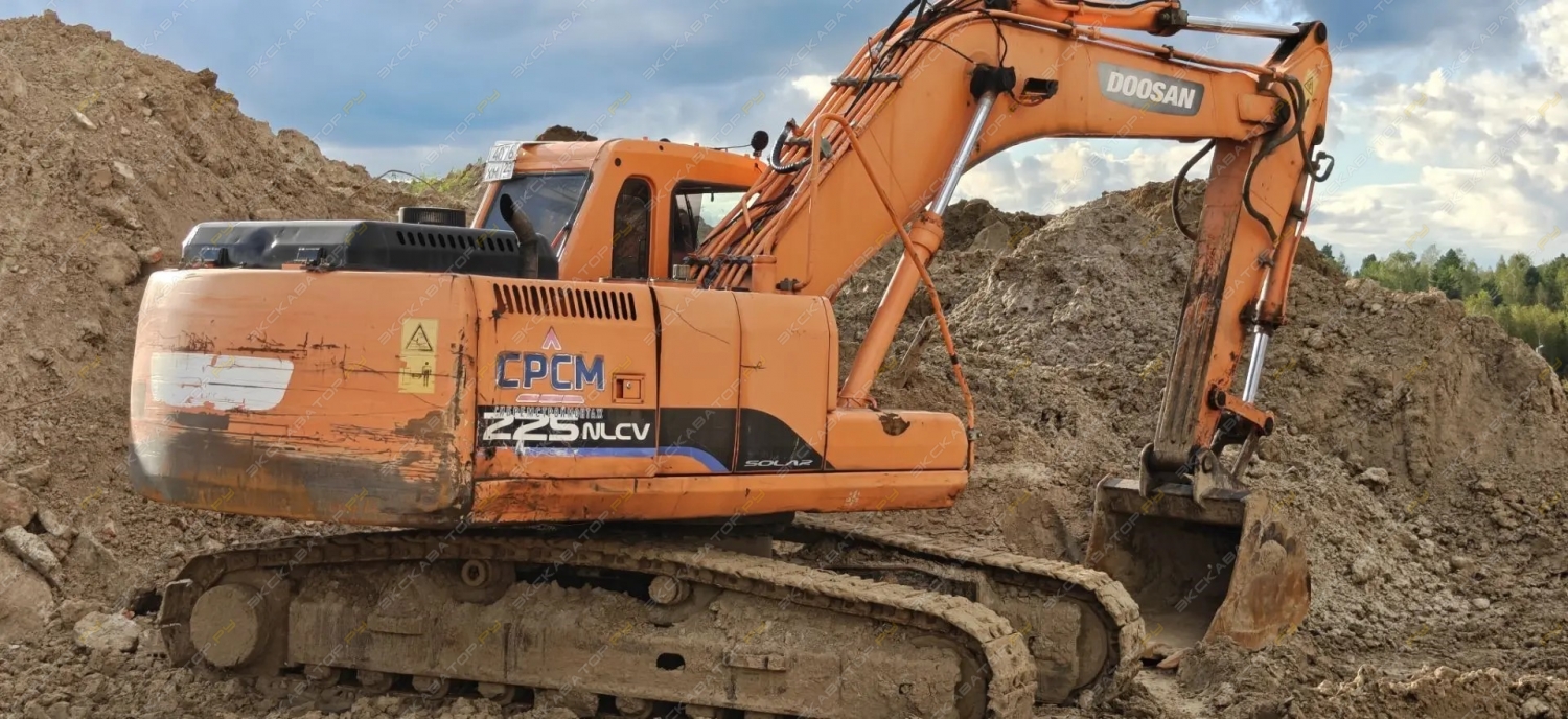 Doosan SOLAR 225NLC-V [3]