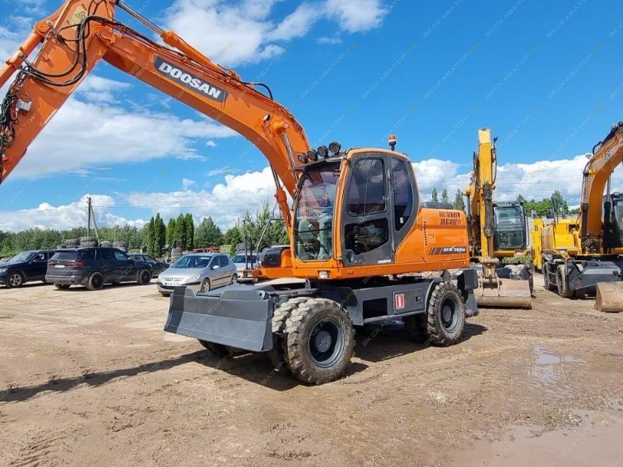 Doosan DX160W [1]