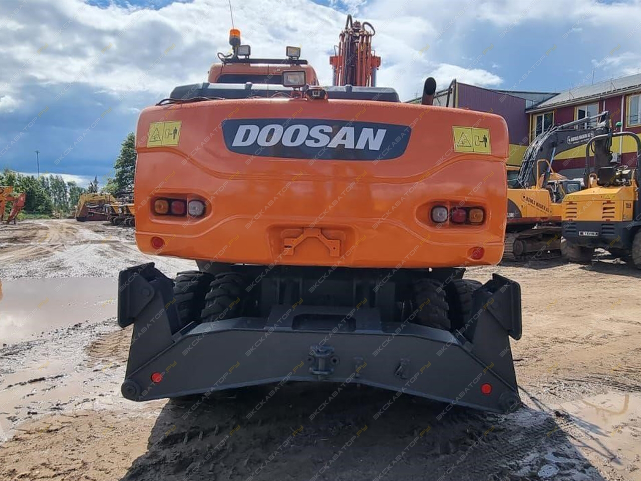 Doosan DX160W [4]
